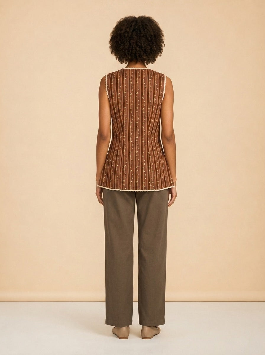 ALEXA TOP IN FRESH GARDEN FLORAL model_back