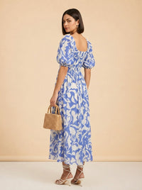 model_over_shoulder