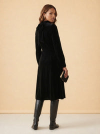 model_over_shoulder