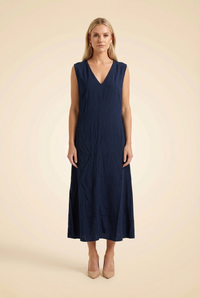 MM LaFleur Dress - model