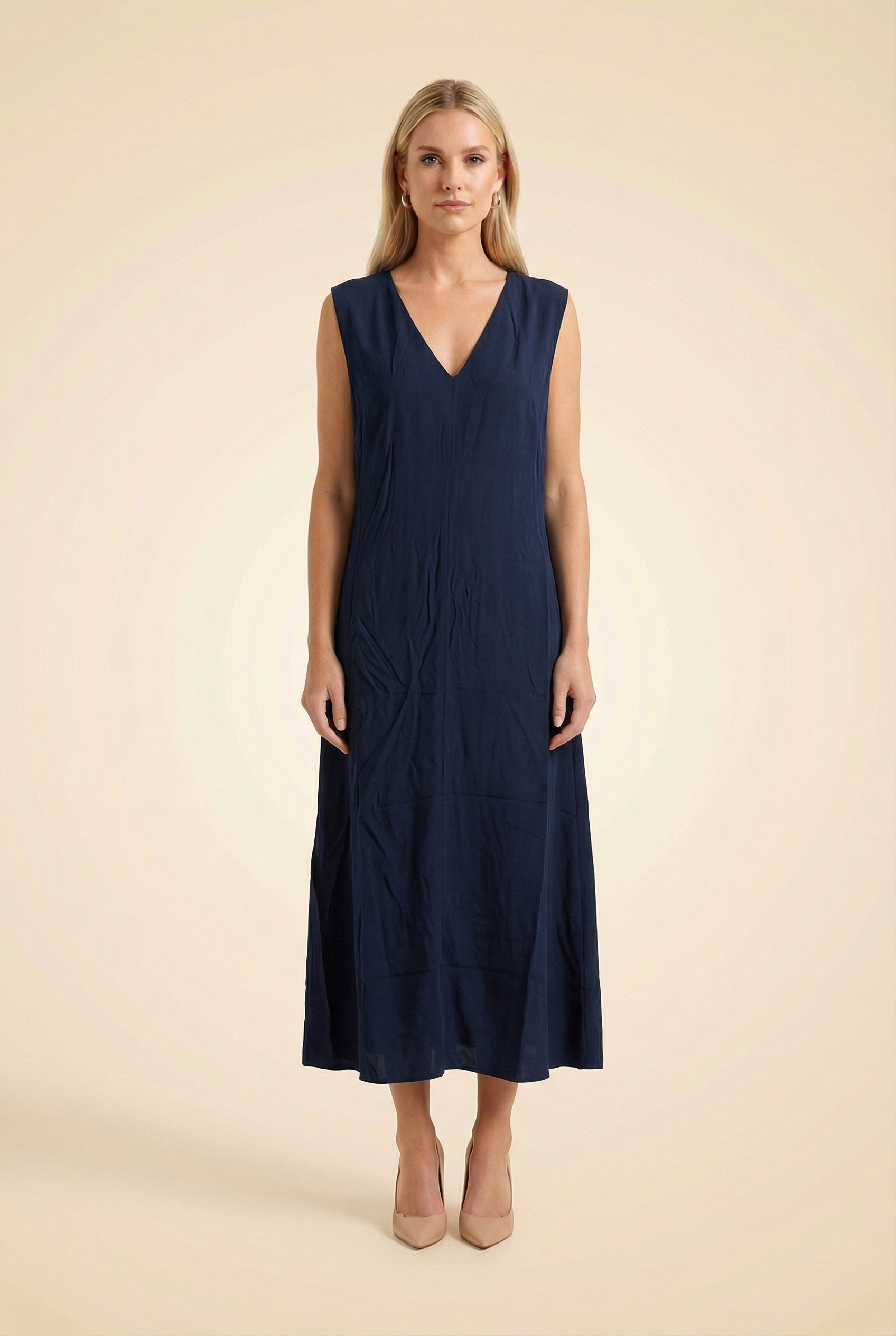 MM LaFleur Dress - model